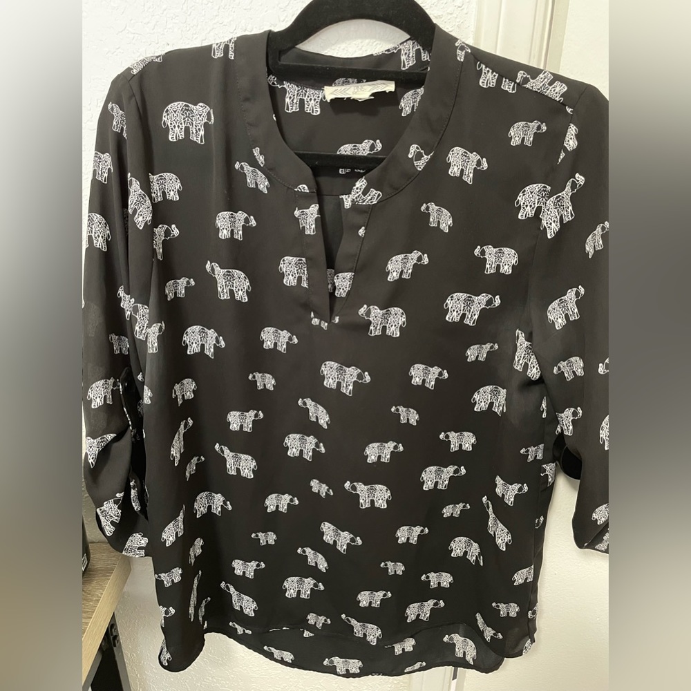 Preloved great condition L Pink Rose black blouse w/white elephants super soft.